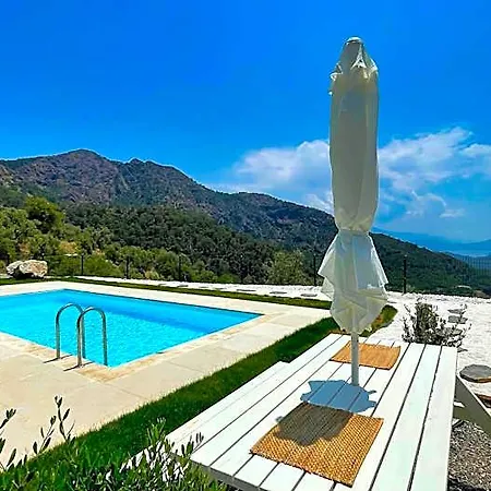 The Box House Seaview Private Pool فندق 2*