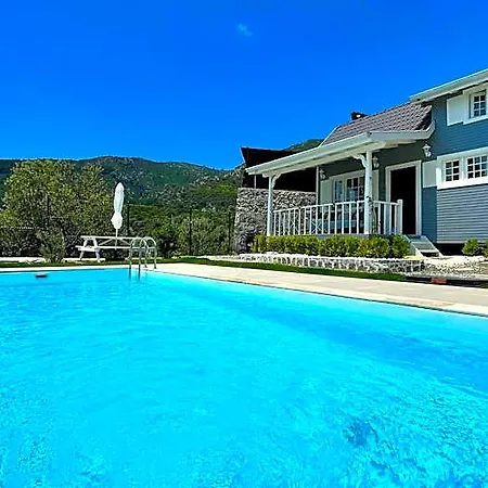 فندق The Box House Seaview Private Pool 2*