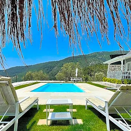 The Box House Seaview Private Pool *